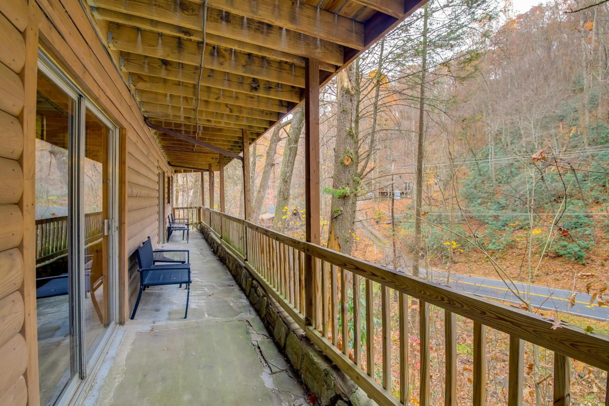 Gatlinburg A-Frame Home With Hot Tub Near Parkway المظهر الخارجي الصورة