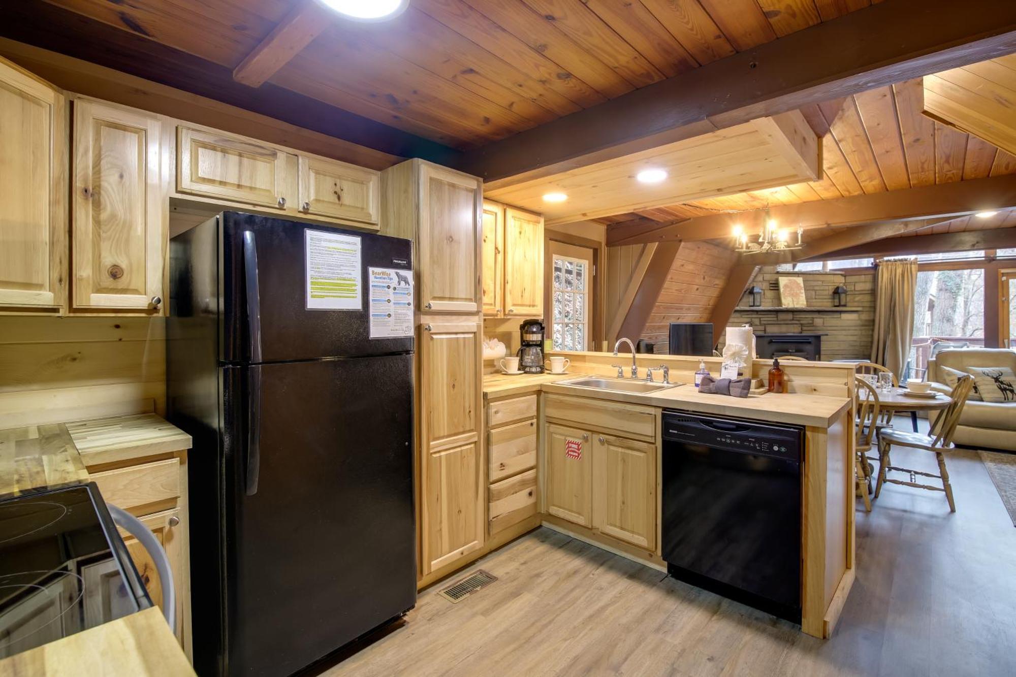 Gatlinburg A-Frame Home With Hot Tub Near Parkway المظهر الخارجي الصورة